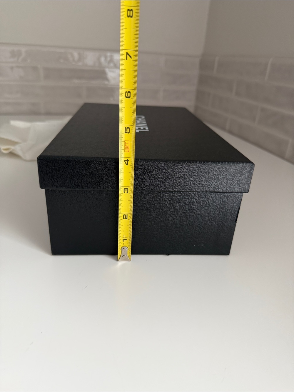 CHANEL Black and White Logo Gift Box - Picture 16 of 16